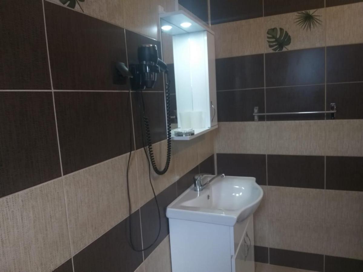 Pensiunea Casa Nusa Baia de Fier Ngoại thất bức ảnh